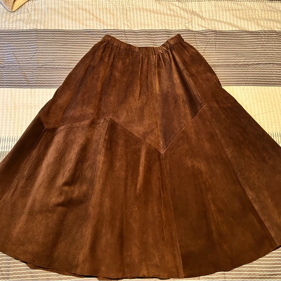 Retro Suede skirt - Picture 1 of 4
